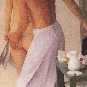 Naked young Gwyneth Paltrow together with Brad Pitt - 10