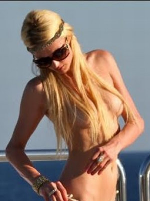 Paris hilton Nude And Topless on The Yacht (St. Tropez) - 013