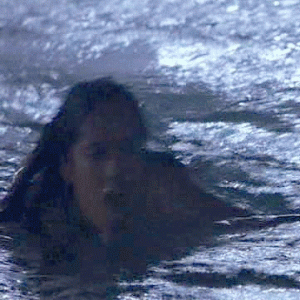 Salma Hayek Completely Naked in The Sea In Ask The Dust - 007